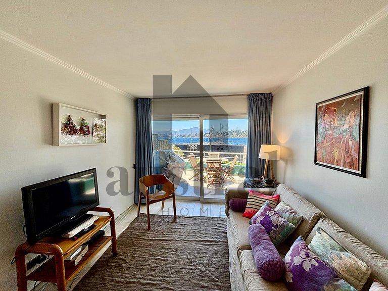 Spectacular apartment with full ocean views