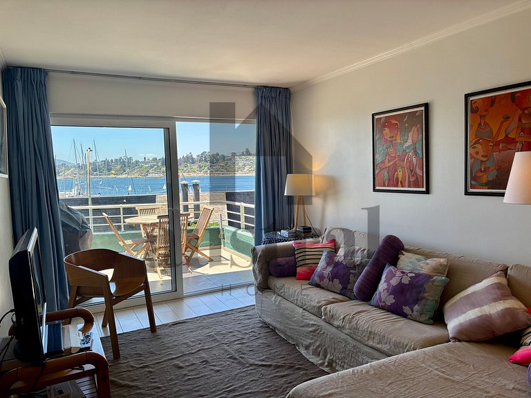 Spectacular apartment with full ocean views