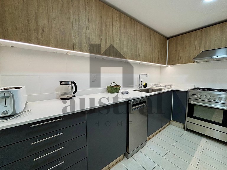 Spectacular apartment with full ocean views