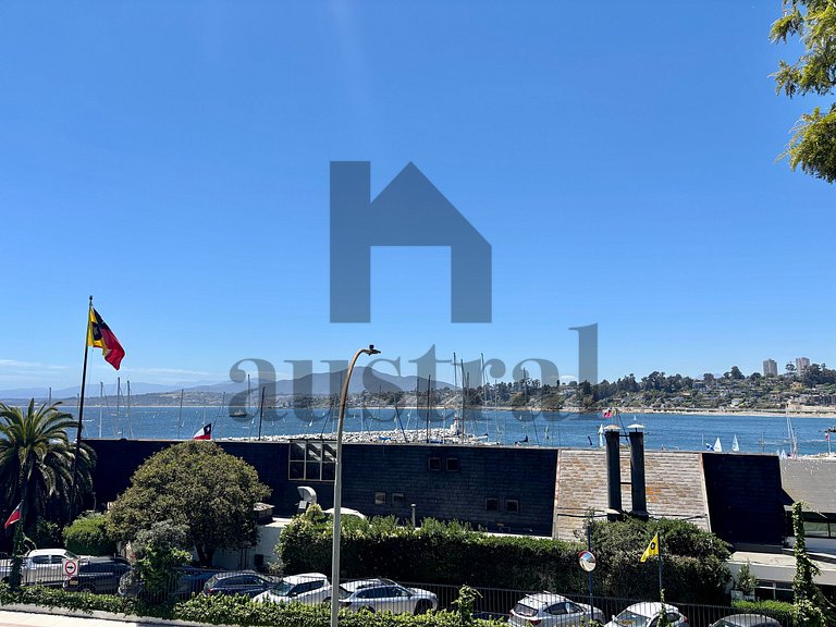 Spectacular apartment with full ocean views