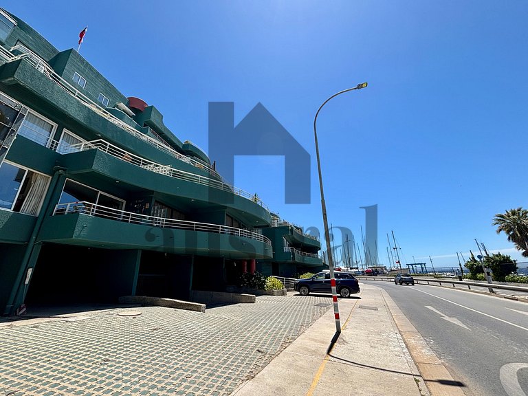 Spectacular apartment with full ocean views