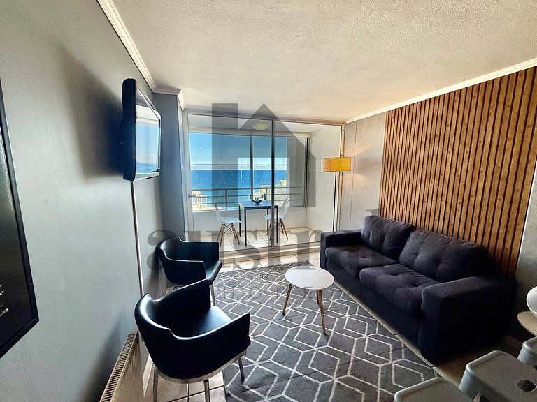 Beautiful apartment with ocean views at Euromarina