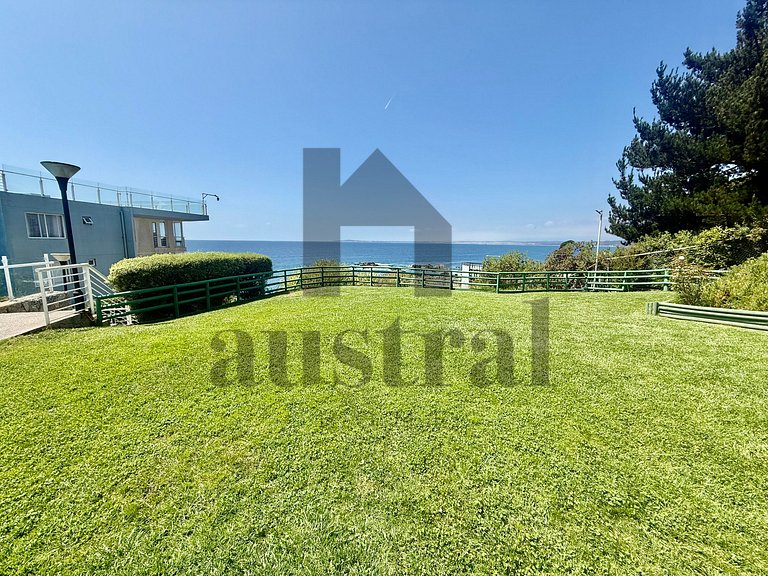 Clear view and close to the beach