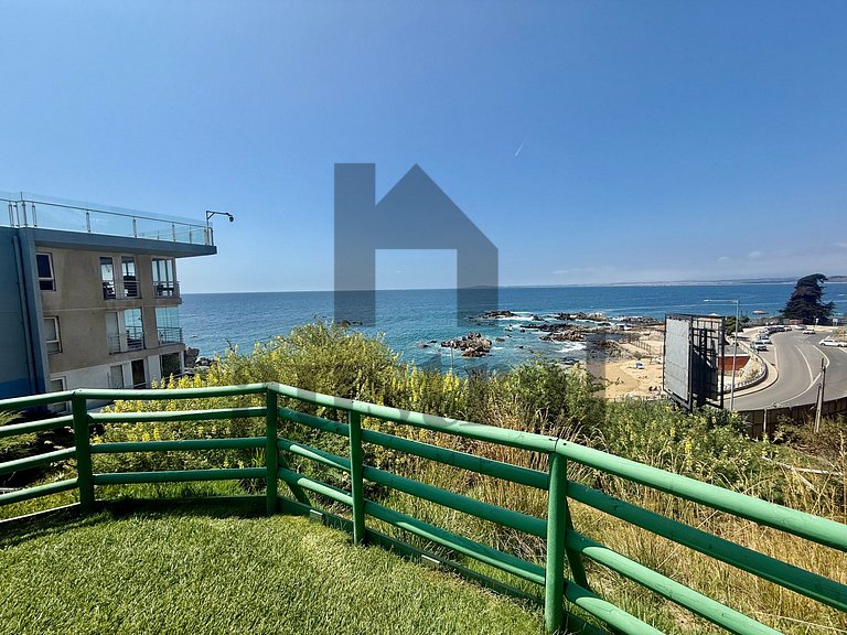 Clear view and close to the beach