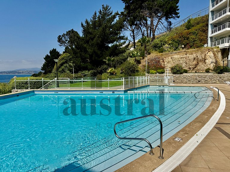 Clear view and close to the beach