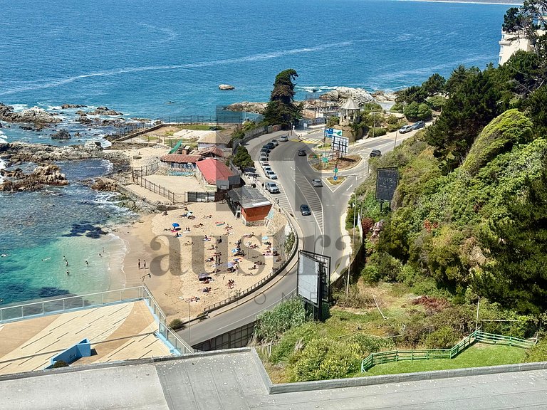 Clear view and close to the beach