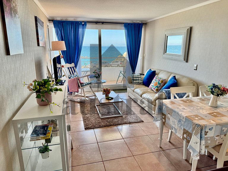 Primera linea frente a Playa Lilenes