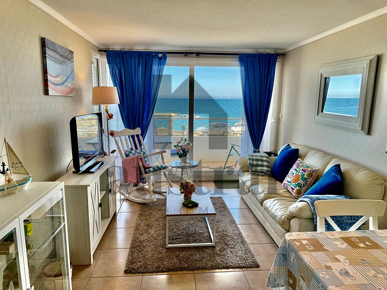 Primera linea frente a Playa Lilenes