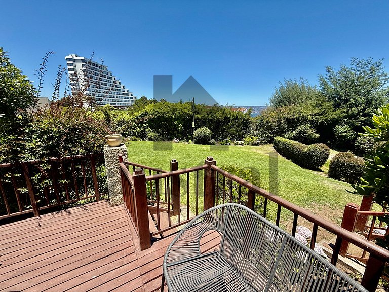 Hermosa Casa en Condominio con Vista al Mar