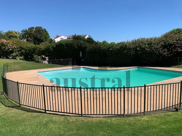 Linda casa com vista para o mar.