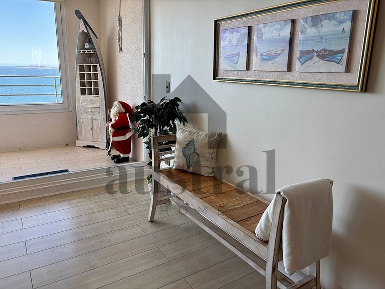 Sensational apartment with a view and heated pool