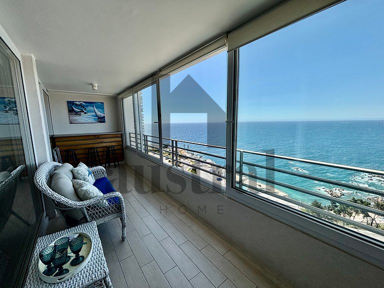 Sensational apartment with a view and heated pool