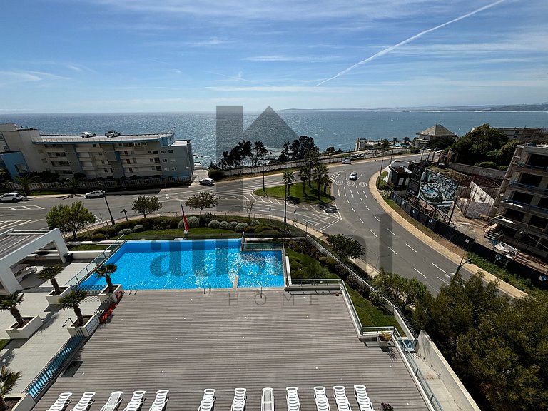 Sensational apartment with a view and heated pool