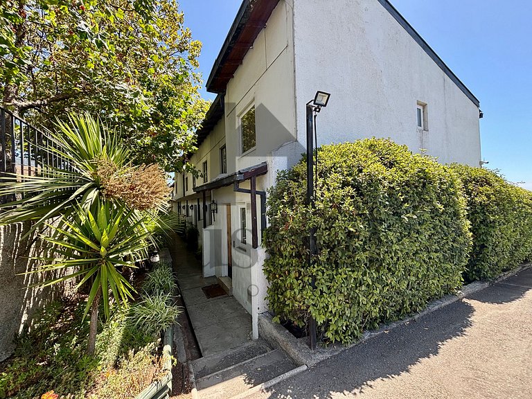 Beautiful and comfortable house in gated community