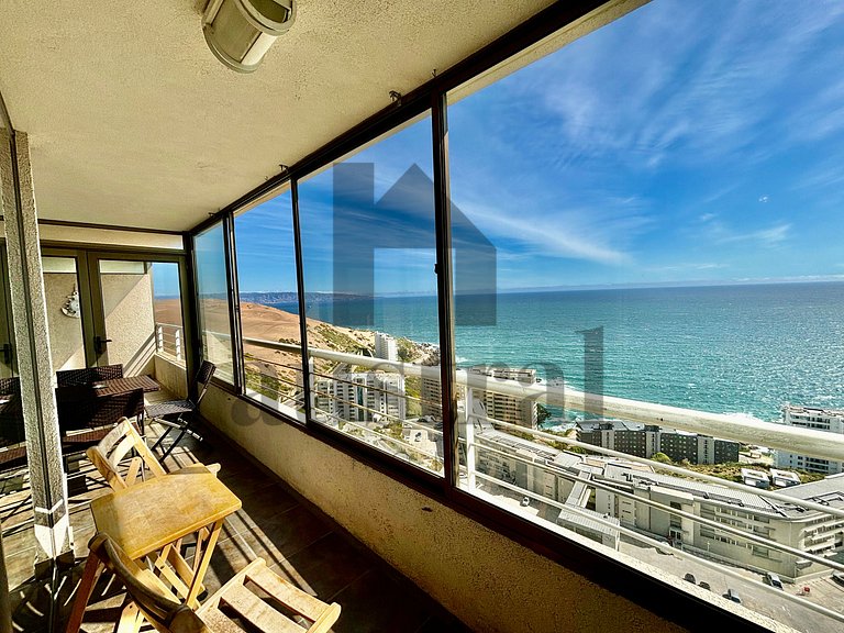 Apartment with Clear Ocean View