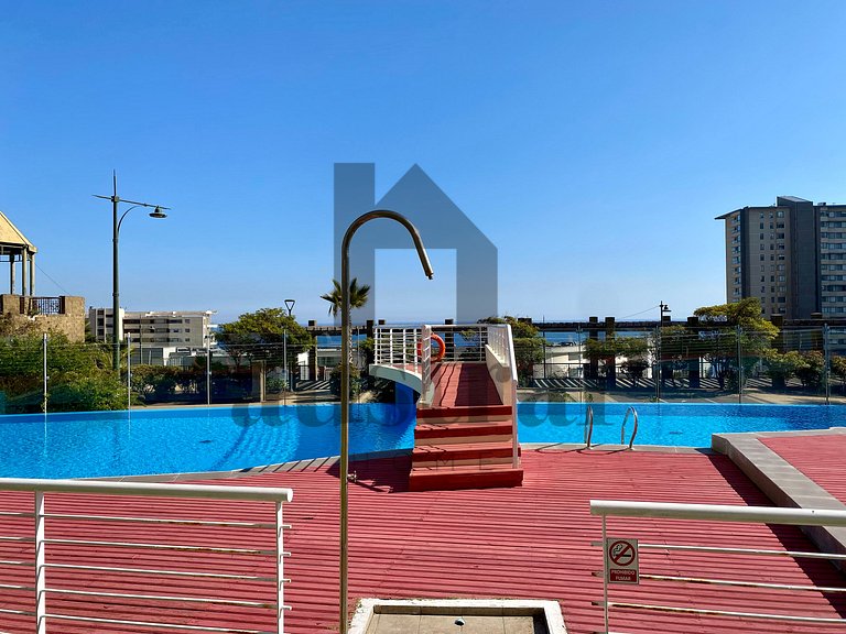 Apartamento com Vista Despejada para o Mar