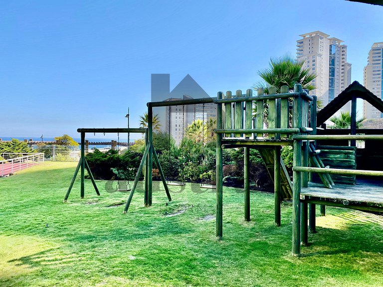 Apartamento com Vista Despejada para o Mar