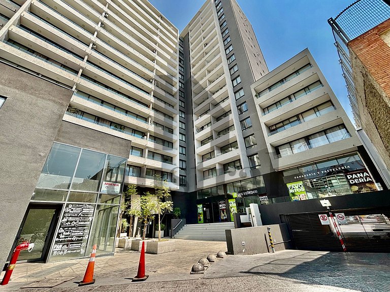 Hermoso depto estudio frente a Mall Plaza Egaña