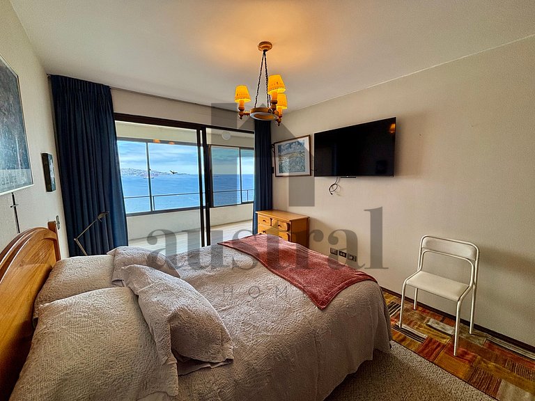 Experience Av San Martin and the Beach