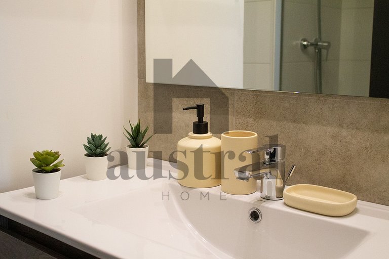 New and modern fully decorated apartment