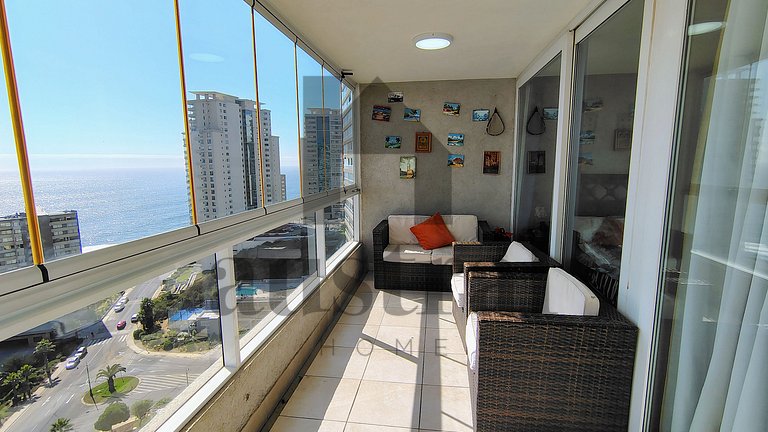 Apartment with extraordinary ocean view