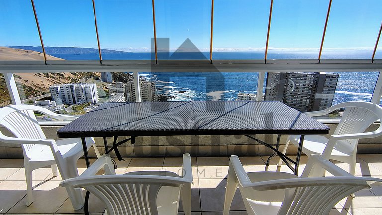 Apartment with extraordinary ocean view