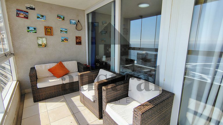 Apartment with extraordinary ocean view