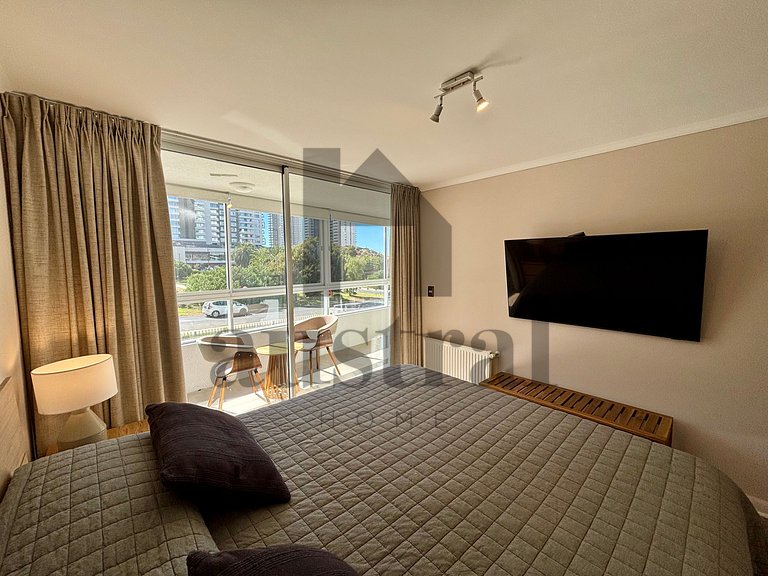 Apartamento maravilhoso e espaçoso na Montemar.