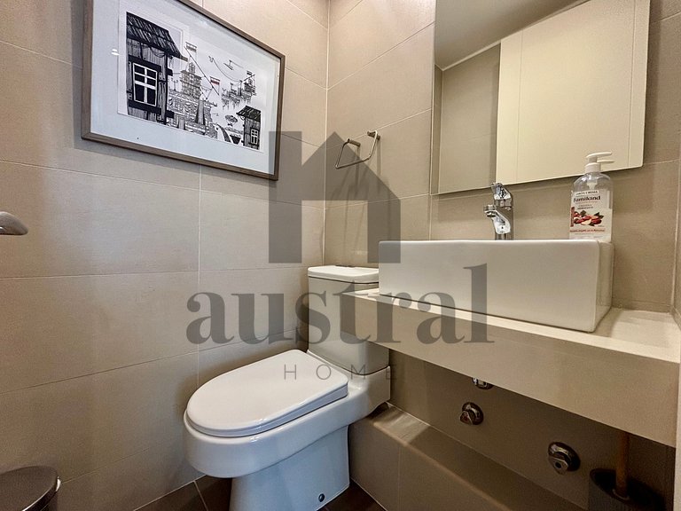 Apartamento maravilhoso e espaçoso na Montemar.