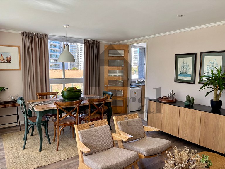 Apartamento maravilhoso e espaçoso na Montemar.