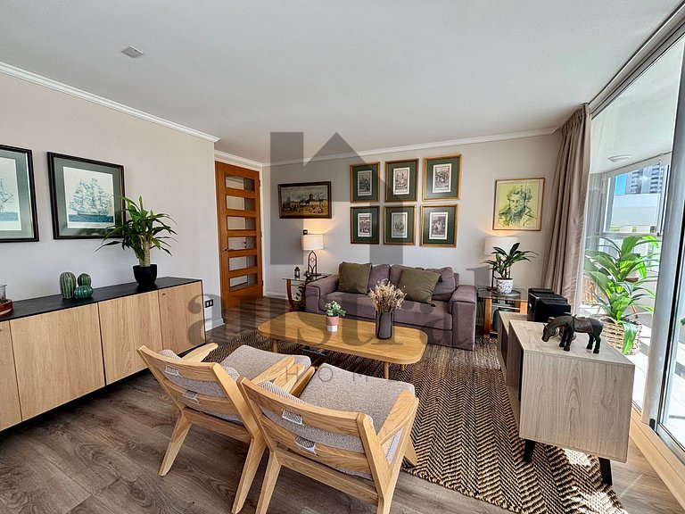 Apartamento maravilhoso e espaçoso na Montemar.