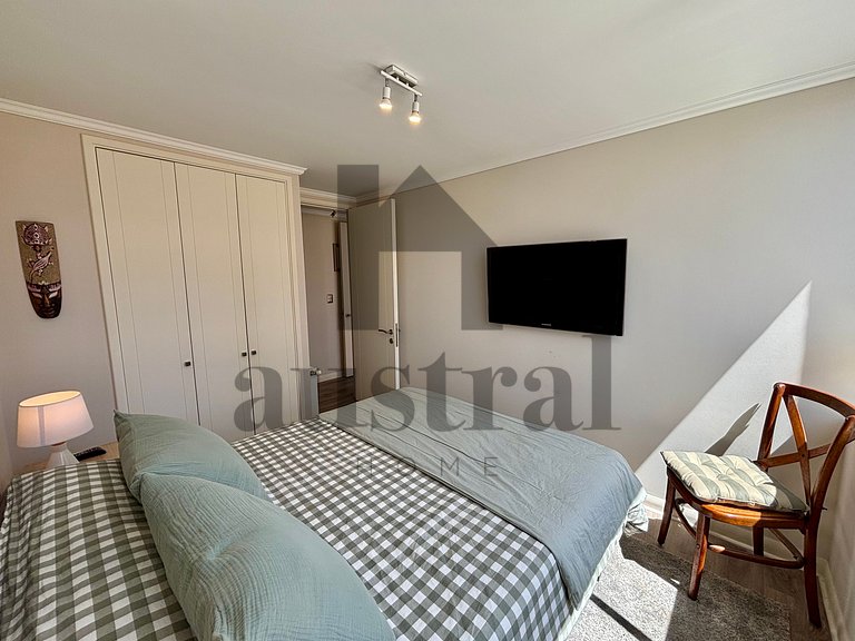 Apartamento maravilhoso e espaçoso na Montemar.