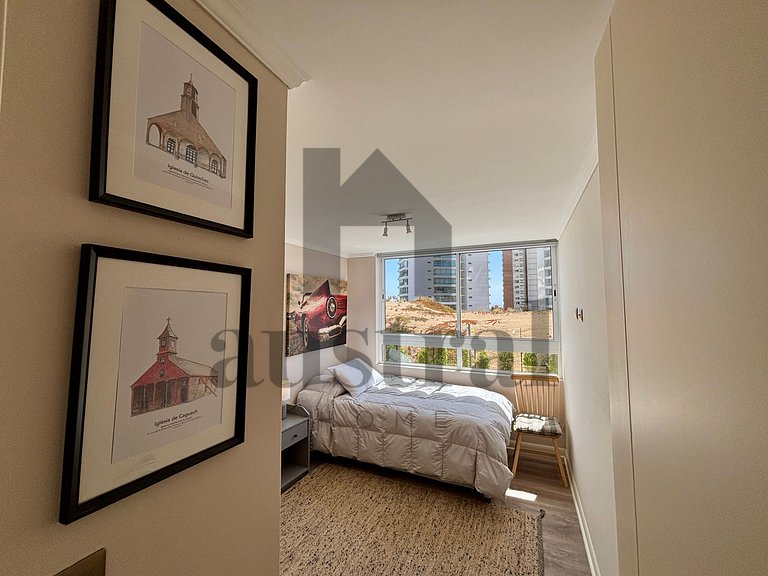 Apartamento maravilhoso e espaçoso na Montemar.