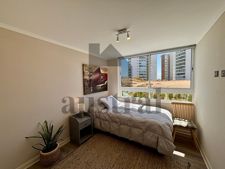 Apartamento maravilhoso e espaçoso na Montemar.