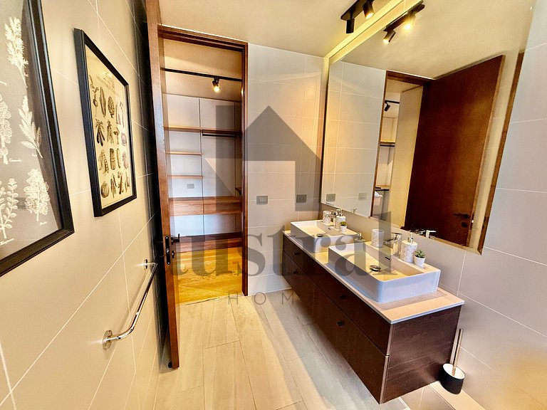 Exclusivo y espacioso full comodidad