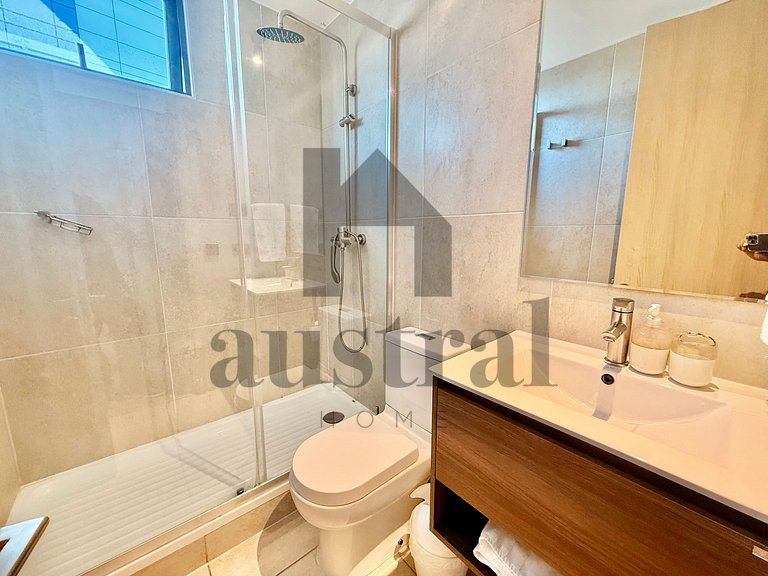 Modern decor and excellent location