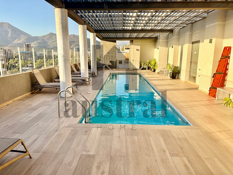 Modern decor and excellent location