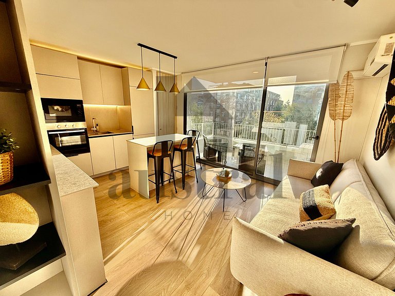 Modern decor and excellent location