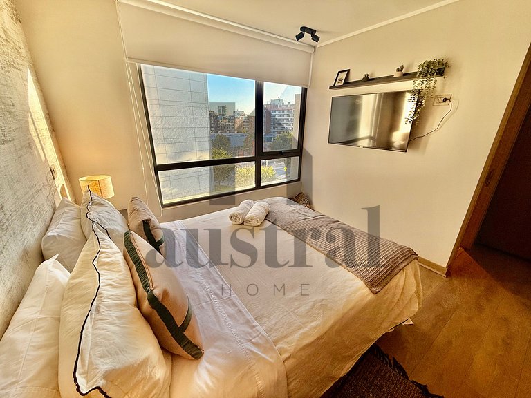 Modern decor and excellent location