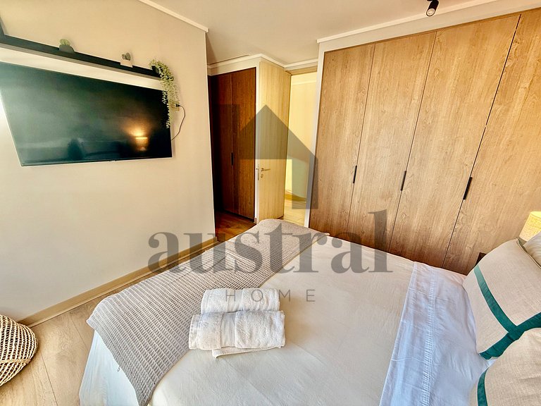 Modern decor and excellent location