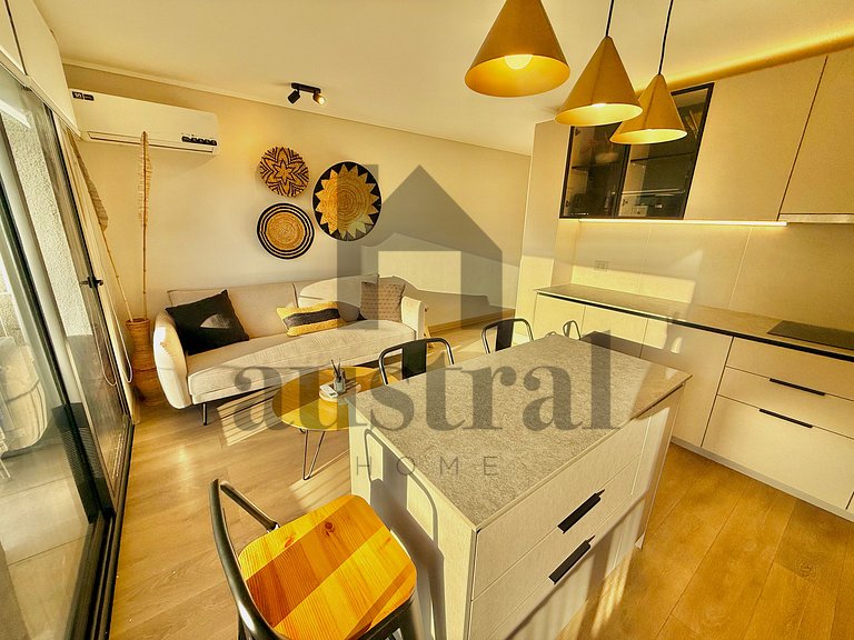 Modern decor and excellent location