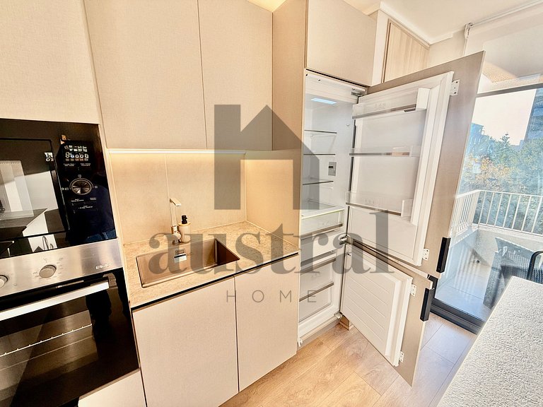 Modern decor and excellent location