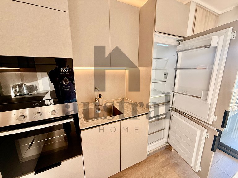 Modern decor and excellent location