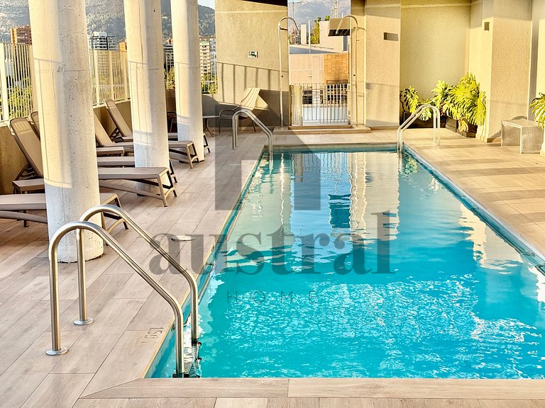 Modern decor and excellent location