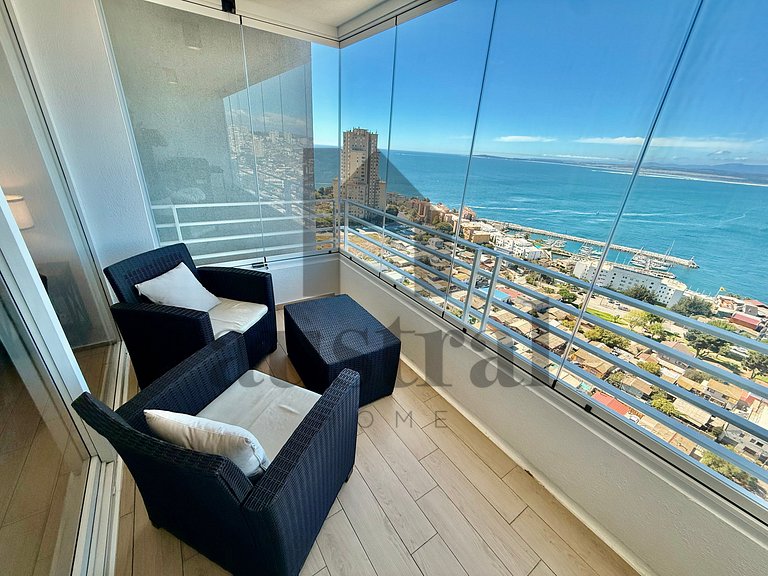 Apartment with ocean view and heated pool