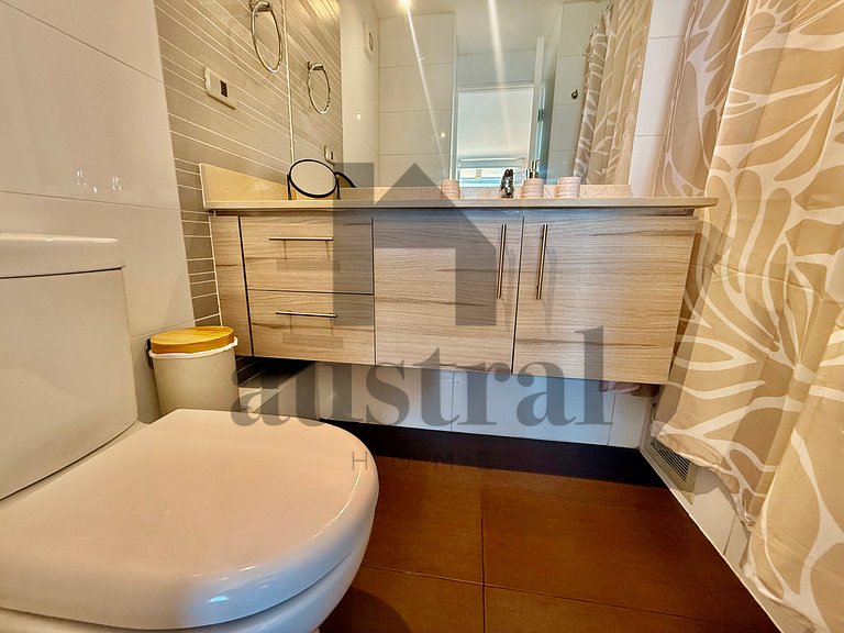 Apt com vista para o mar e piscina aquecida