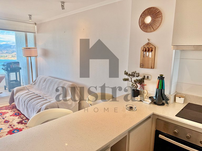 Apartment with ocean view and heated pool