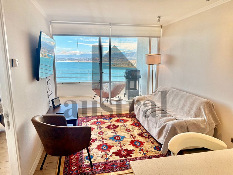 Apartment with ocean view and heated pool