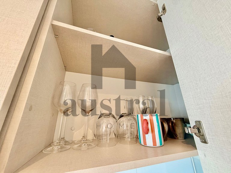 Apartment with ocean view and heated pool