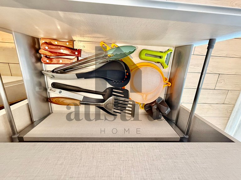 Apartment with ocean view and heated pool